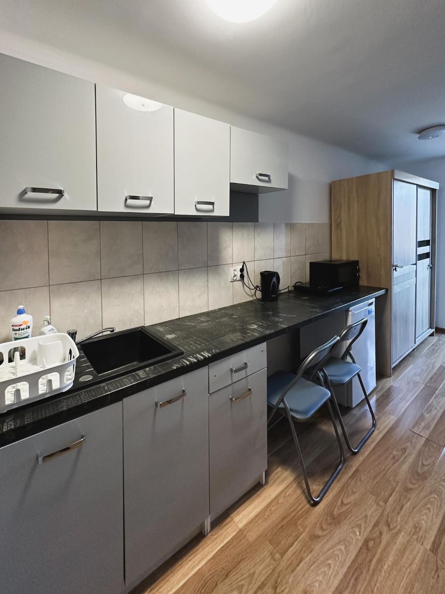 Kwadrat B&B Spiechowicza Жешув Экстерьер фото